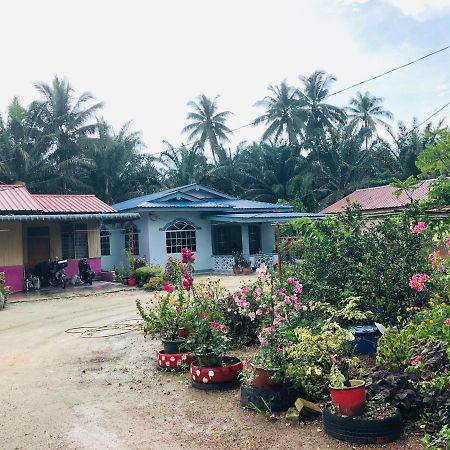 Atocha Homestay - Terong@Taiping Kampong Salak Extérieur photo
